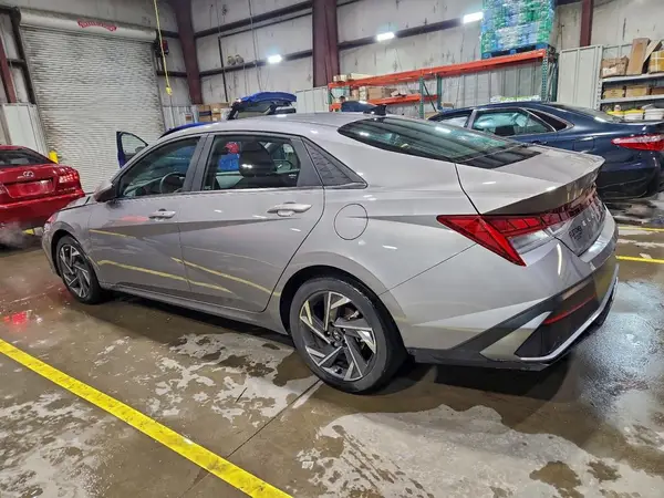 KMHLS4DG6RU699139 2024 HYUNDAI ELANTRA - Image 2