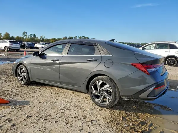 KMHLS4DG6RU700113 2024 HYUNDAI ELANTRA - Image 2