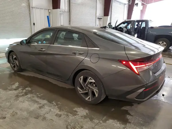 KMHLS4DG6RU716909 2024 HYUNDAI ELANTRA - Image 2
