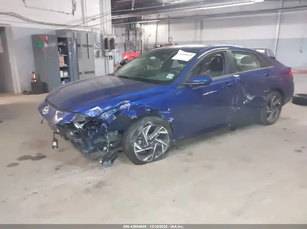 KMHLS4DG6RU752275 2024 HYUNDAI ELANTRA - Image 2