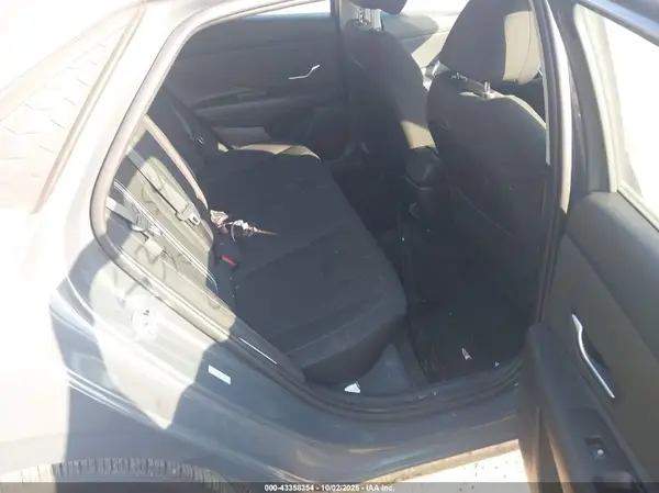 KMHLS4DG6RU758142 2024 HYUNDAI ELANTRA - Image 8