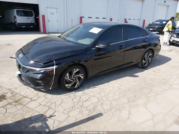 KMHLS4DG6RU835429 2024 HYUNDAI ELANTRA - Image 2