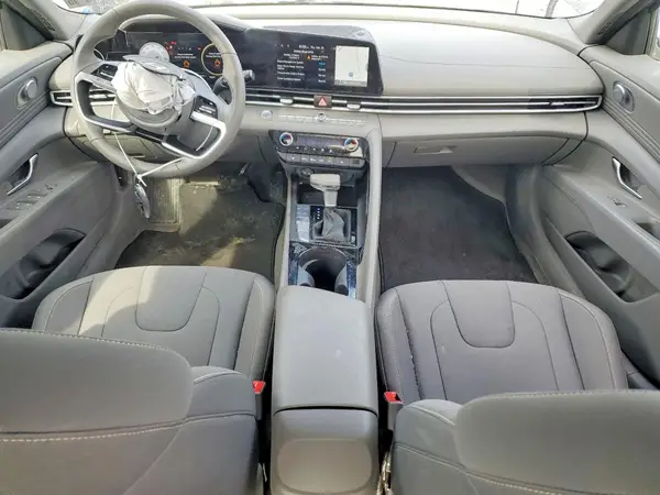 KMHLS4DG6SU873149 2025 HYUNDAI ELANTRA - Image 8