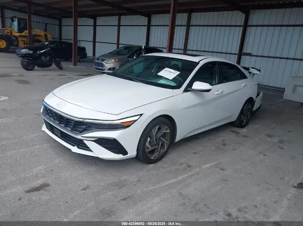 KMHLS4DG6SU905114 2025 HYUNDAI ELANTRA - Image 2