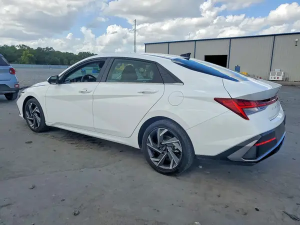 KMHLS4DG6SU905937 2025 HYUNDAI ELANTRA - Image 2