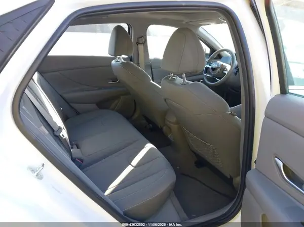KMHLS4DG6SU923144 2025 HYUNDAI ELANTRA - Image 8