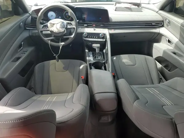 KMHLS4DG6SU924729 2025 HYUNDAI ELANTRA - Image 8
