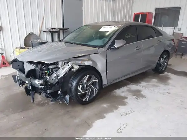 KMHLS4DG6SU931681 2025 HYUNDAI ELANTRA - Image 2