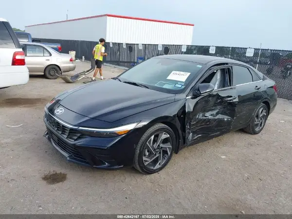 KMHLS4DG6SU952157 2025 HYUNDAI ELANTRA - Image 2