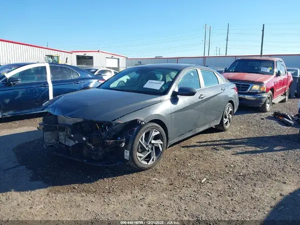 KMHLS4DG6SU952238 2025 HYUNDAI ELANTRA - Image 2