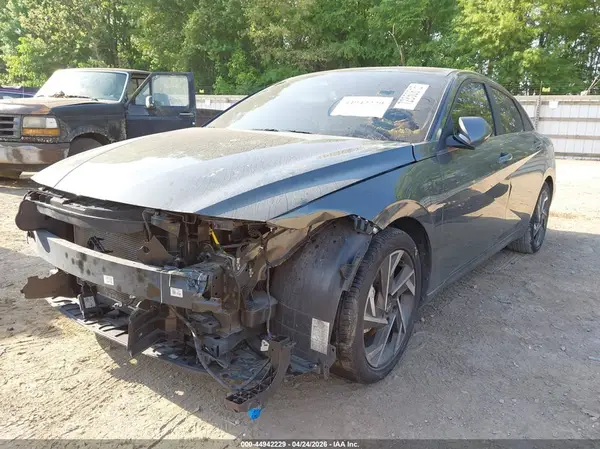 KMHLS4DG7RU670992 2024 HYUNDAI ELANTRA - Image 2