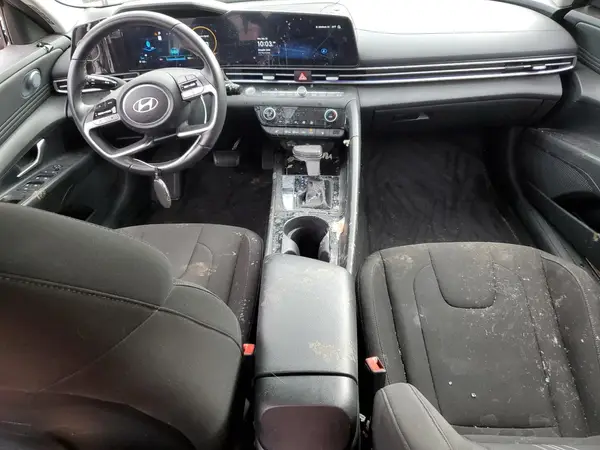 KMHLS4DG7RU694077 2024 HYUNDAI ELANTRA - Image 8