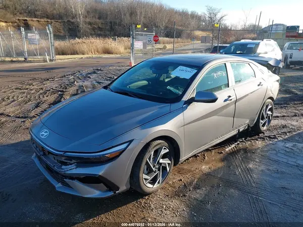 KMHLS4DG7RU697691 2024 HYUNDAI ELANTRA - Image 2