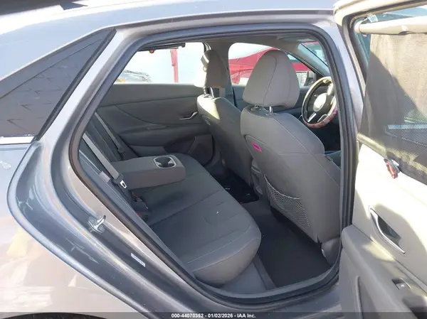 KMHLS4DG7RU697691 2024 HYUNDAI ELANTRA - Image 8