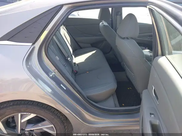 KMHLS4DG7RU698257 2024 HYUNDAI ELANTRA - Image 8