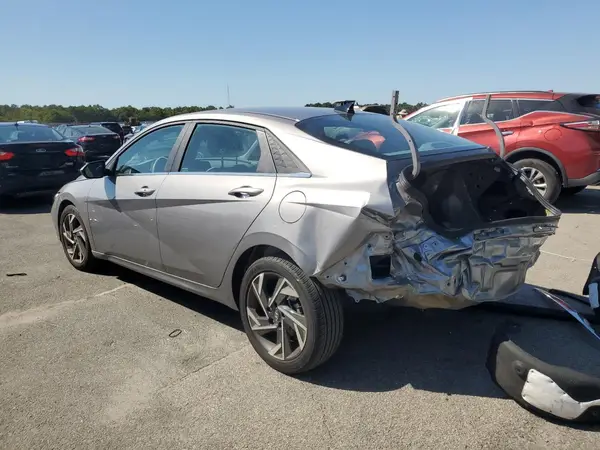 KMHLS4DG7RU747554 2024 HYUNDAI ELANTRA - Image 2