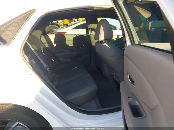 KMHLS4DG7RU771837 2024 HYUNDAI ELANTRA - Image 8