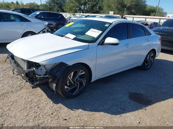 KMHLS4DG7RU818638 2024 HYUNDAI ELANTRA - Image 2