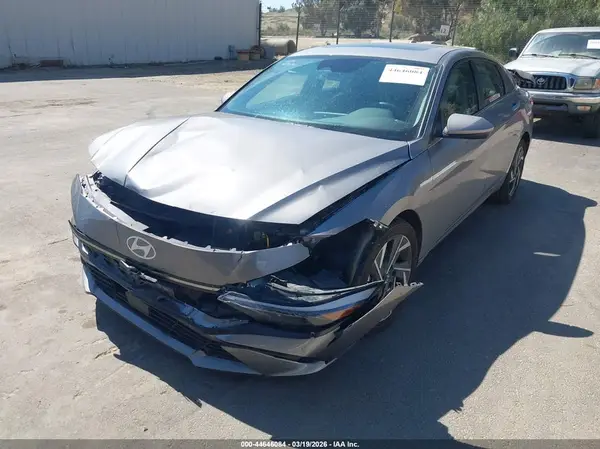 KMHLS4DG7RU833219 2024 HYUNDAI ELANTRA - Image 2