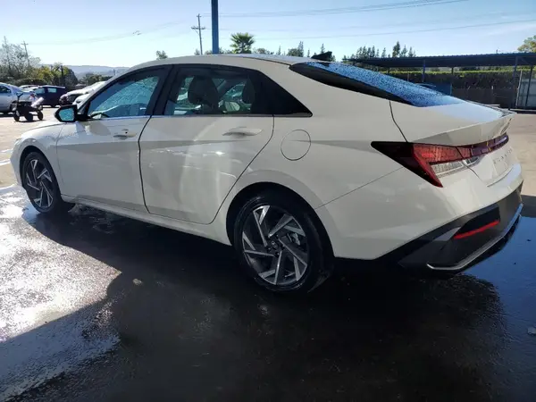 KMHLS4DG7SU017391 2025 HYUNDAI ELANTRA - Image 2