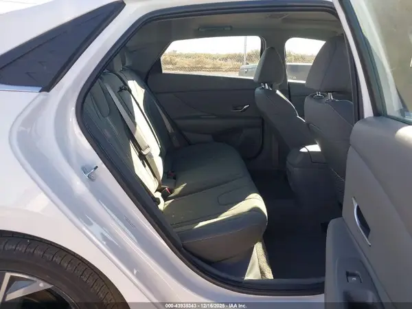 KMHLS4DG7SU033994 2025 HYUNDAI ELANTRA - Image 8
