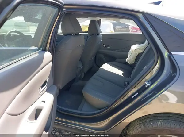 KMHLS4DG7SU855176 2025 HYUNDAI ELANTRA - Image 8