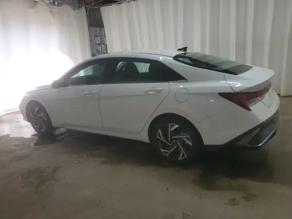 KMHLS4DG7SU856361 2025 HYUNDAI ELANTRA - Image 2