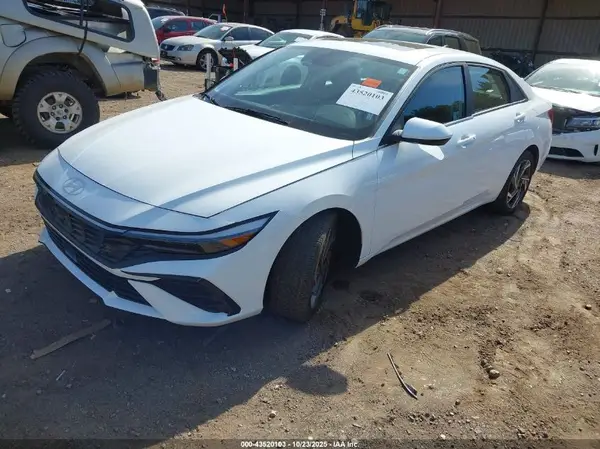 KMHLS4DG7SU860068 2025 HYUNDAI ELANTRA - Image 2