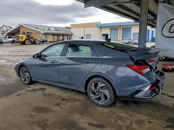 KMHLS4DG7SU879705 2025 HYUNDAI ELANTRA - Image 2