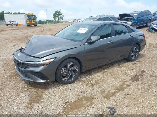 KMHLS4DG7SU881888 2025 HYUNDAI ELANTRA - Image 2