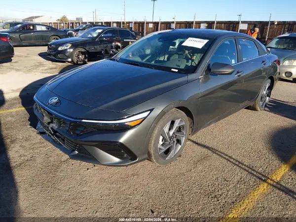 KMHLS4DG7SU892454 2025 HYUNDAI ELANTRA - Image 2