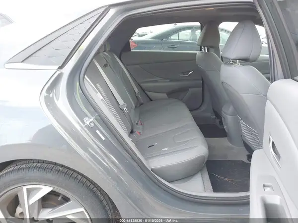 KMHLS4DG7SU912606 2025 HYUNDAI ELANTRA - Image 8