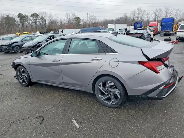 KMHLS4DG7SU918762 2025 HYUNDAI ELANTRA - Image 2