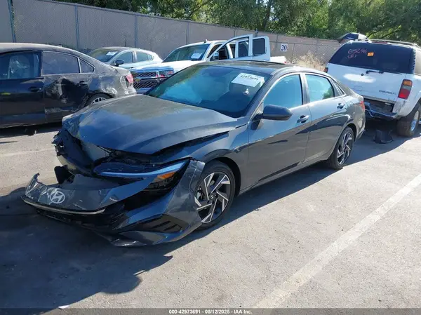 KMHLS4DG7SU930927 2025 HYUNDAI ELANTRA - Image 2