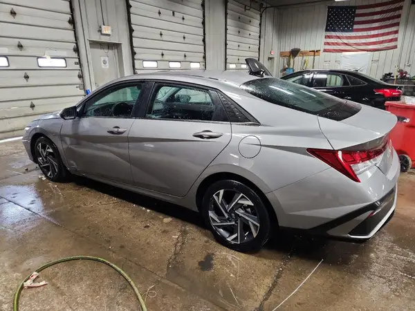 KMHLS4DG7SU950613 2025 HYUNDAI ELANTRA - Image 2