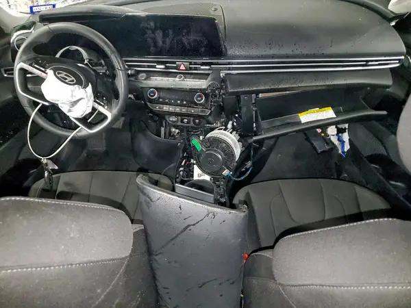 KMHLS4DG7SU988021 2025 HYUNDAI ELANTRA - Image 8