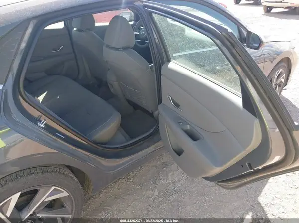 KMHLS4DG7SU997060 2025 HYUNDAI ELANTRA - Image 8