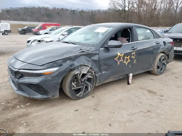 KMHLS4DG8RU640979 2024 HYUNDAI ELANTRA - Image 2