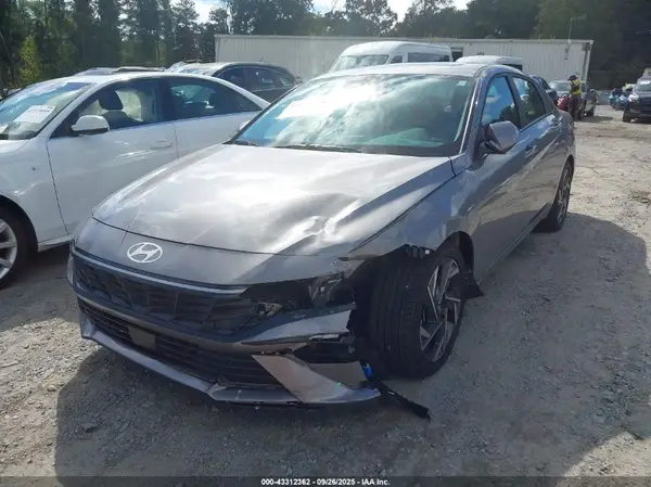 KMHLS4DG8RU641811 2024 HYUNDAI ELANTRA - Image 2