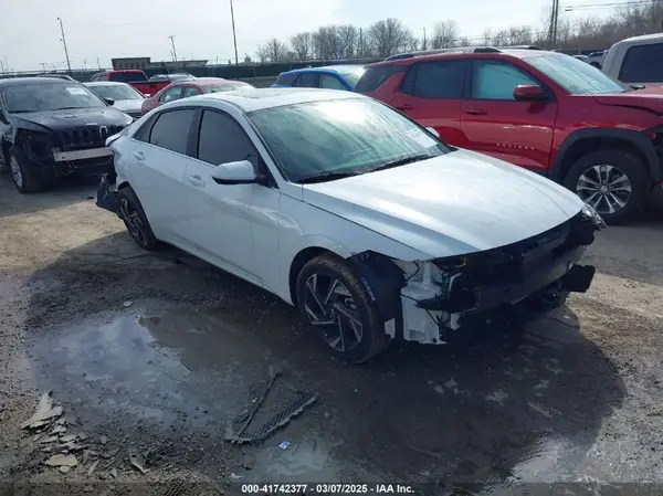 KMHLS4DG8RU646944 2024 HYUNDAI ELANTRA - Image 1