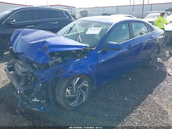 KMHLS4DG8RU680639 2024 HYUNDAI ELANTRA - Image 2