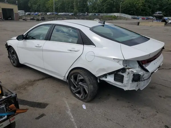 KMHLS4DG8RU714675 2024 HYUNDAI ELANTRA - Image 2