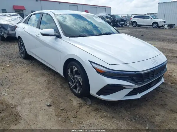 KMHLS4DG8RU734358 2024 HYUNDAI ELANTRA - Image 1