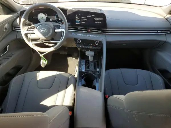 KMHLS4DG8RU747448 2024 HYUNDAI ELANTRA - Image 8