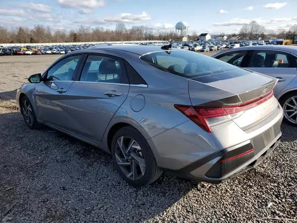 KMHLS4DG8RU767599 2024 HYUNDAI ELANTRA - Image 2