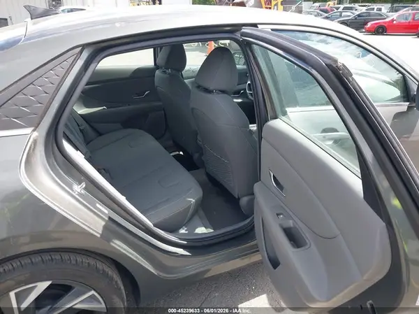 KMHLS4DG8RU804408 2024 HYUNDAI ELANTRA - Image 8