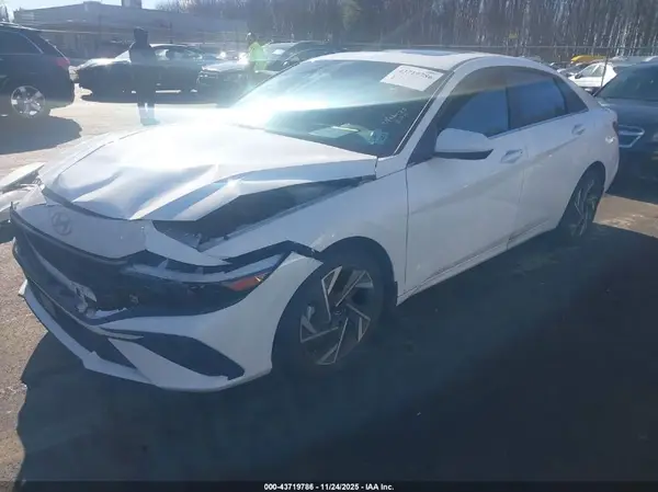KMHLS4DG8RU806112 2024 HYUNDAI ELANTRA - Image 2