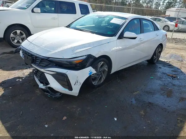 KMHLS4DG8RU811021 2024 HYUNDAI ELANTRA - Image 2