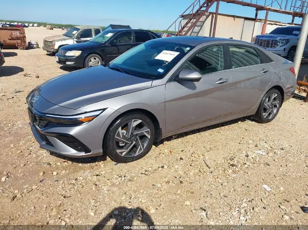 KMHLS4DG8RU825050 2024 HYUNDAI ELANTRA - Image 2