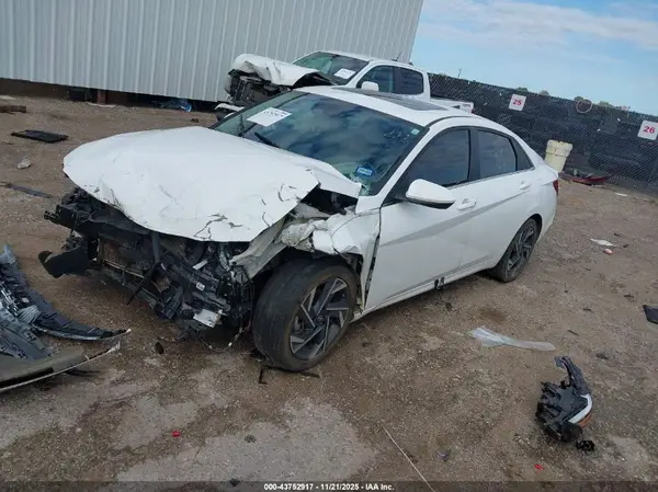 KMHLS4DG8RU829308 2024 HYUNDAI ELANTRA - Image 2